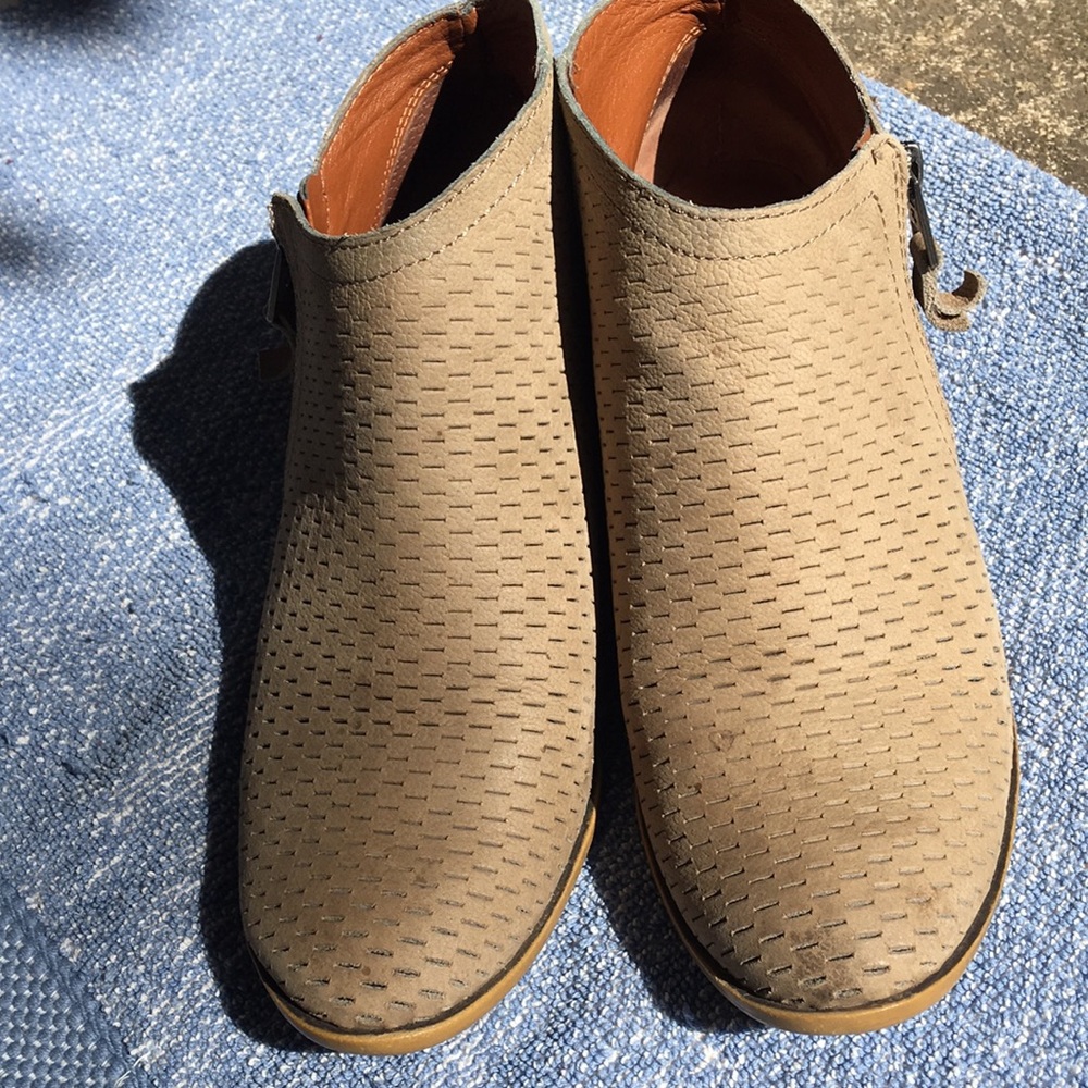 “Lucky Brand” Tan Suede Perforated Booties